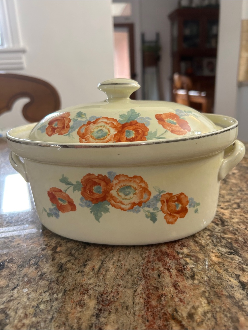 Vintage Floral “Poppy” Covered 2QT Casserole Dish - Cream with Orange Flowers